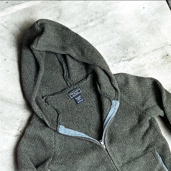 Abercrombie & Fitch Hooded Sweater